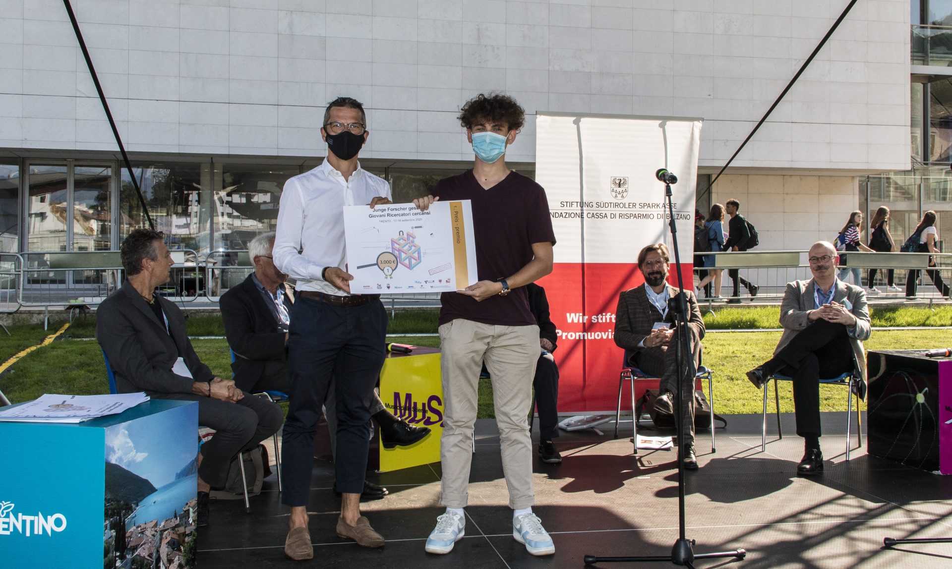 Leonhard Kohl-Lörting gewinnt bei „Junge Forscher gesucht!“